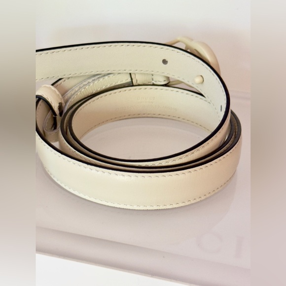 SOLD Gucci Ivory Belt - Picture 2 of 2
